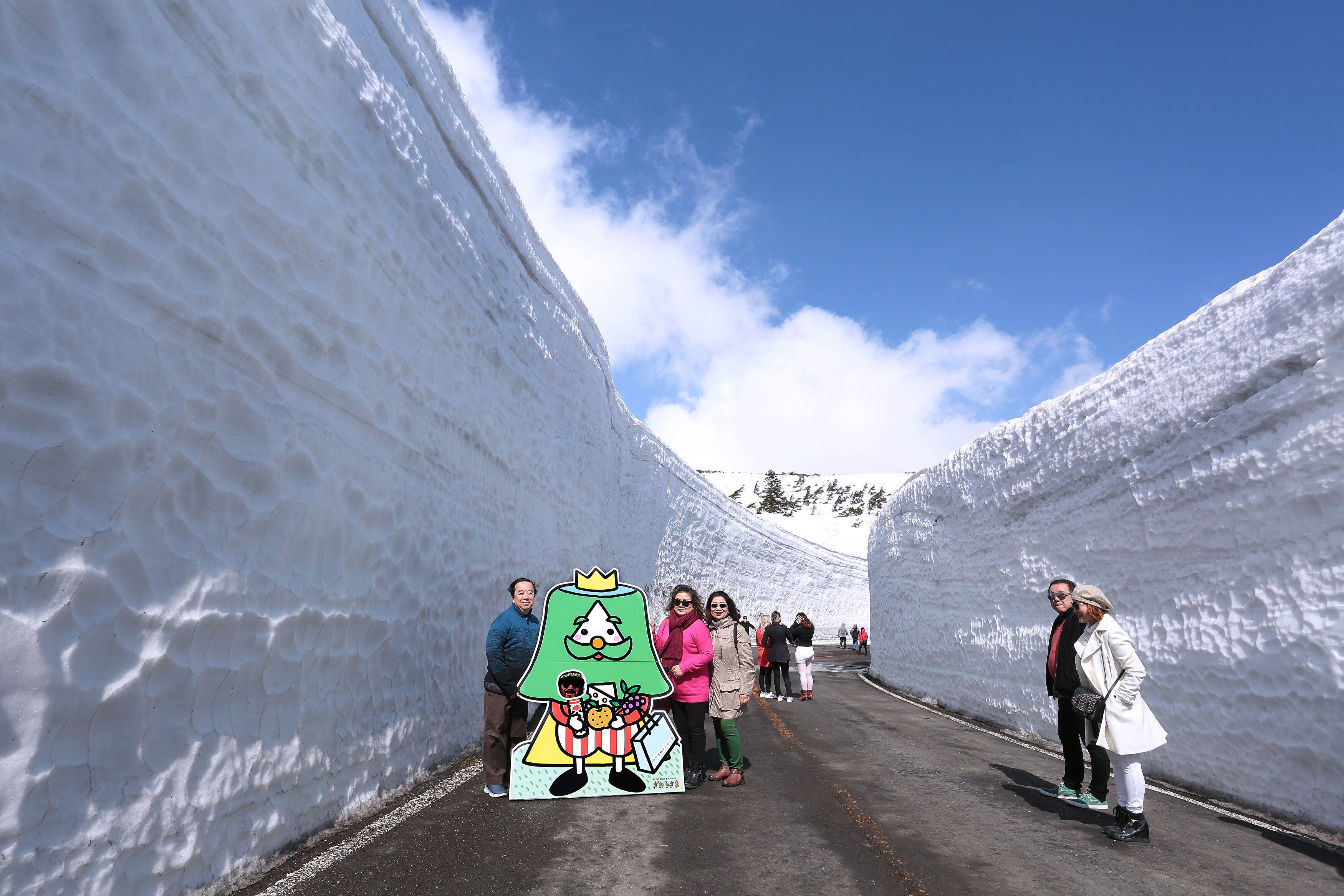 雪さま専用 宮城県蔵王町 Miyagi Zao | 蔵王エコーライン雪の壁ウォーク Miyagi